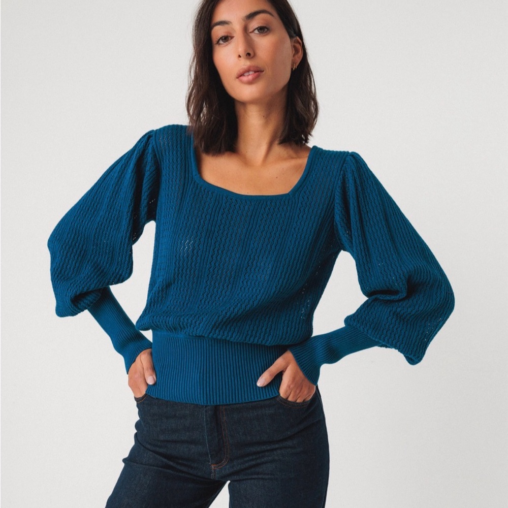 NWT SKFK $137 Women's Blue Sweater Size Small